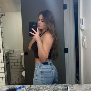 Meet your Posher, Alison